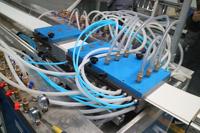 Machine de fabrication de panneaux muraux extérieurs en PVC Machine de décoration en plastique pour panneaux de plafond en PVC