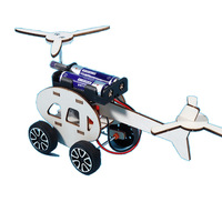 Petit modèle d'hélicoptère électrique bricolage expérience de technologie de science du bois faite à la main pour les jouets de moteur des enfants pour la petite production