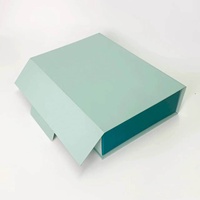 Boîte cadeau pliante à fermeture magnétique avec logo personnalisé, boîte rigide en carton vide à couvercle rabattable pour l'emballage de cosmétiques et de vêtements