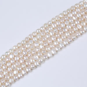 Perles baroques d'eau douce blanches naturelles de 6-7 mm d'épaisseur, perles en vrac avec des trous latéraux brillants des deux côtés pour le bricolage, couleur blanche propre - Product Image 1