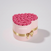 Boîte à fleurs biodégradable faite à la main, design luxueux, cadeau pour la Saint-Valentin, boîte d'emballage personnalisée en forme de cœur rose