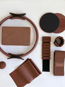 Parfait pour les débutants : Tapis de yoga matelassé pour la maison, ensemble d'haltères en silicone, anneaux de musculation, <span class=keywords><strong>poids</strong></span> de cheville et de poignet pour la salle de sport et le studio. - Product Image 2