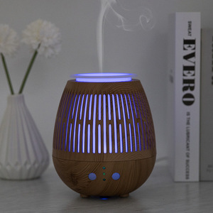 2022 Neuester Großhandel Innovativer magischer Diffusor Aroma Mini USB Mist Maker Öl ätherischer Diffusor für zu Hause