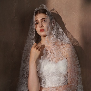 Une couche de dentelle blanche fleur voile de mariée pièce de tête vêtements de mariage accessoires mariage femmes voiles simples - Product Image 3