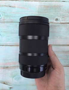 Usado en excelentes condiciones! 18-35 f/1.8 Art con motor ultrasónico HSM + montura metálica, AF silencioso y rápido, montura EF nativa! - Product Image 4