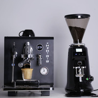 Achetez la nouvelle machine à café semi-automatique classique noire et blanche 220 V, modèle 2026, design cube, pression 9 bars, 120 tasses/heure