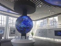 Display LED Sferico per Esterni IP65 Impermeabile P5 ad Alta Luminosità Leggibile alla Luce Solare per Piazze Pubbliche e Parchi Tematici