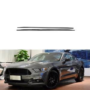Jupes latérales en fibre de carbone pour <span class=keywords><strong>Ford</strong></span> <span class=keywords><strong>Mustang</strong></span> <span class=keywords><strong>GT</strong></span> <span class=keywords><strong>V8</strong></span> Premium Coupé 2 portes 2015-2020 - Product Image 1