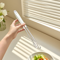 Penjepit Makanan Stainless Steel Berkualitas Makanan dengan Pegangan Panjang untuk Dapur, Menggoreng, Memanggang, Aksesori Barbekyu.