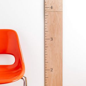 Toise murale en bois couleur naturelle style minimaliste pour suivre la croissance des enfants - Product Image 4