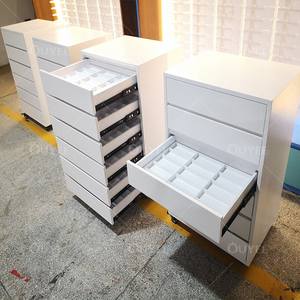 Diseño de escaparate de quiosco óptico profesional, Mostrador de exhibición de gafas de sol de madera, escaparate de exhibición de gafas pequeñas con compartimentos - Product Image 3