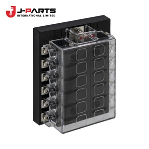 Couvercle de boîtier de fusibles électrique pour Toyota HIACE LH103 1993-1998 82611-26130 - Product Image 1
