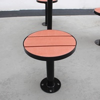 Mobilier de site Gavin tables d'extérieur rondes en acier et HDPE avec chaises ensemble de salle à manger de jardin en bois commercial tables de patio rondes