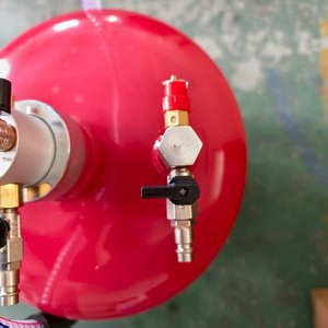 80L Acero Hierro Metal Nebulizador Espuma Tanque Máquina <span class=keywords><strong>de</strong></span> Espuma para <span class=keywords><strong>Lavado</strong></span> <span class=keywords><strong>y</strong></span> Limpieza <span class=keywords><strong>de</strong></span> Coches - Product Image 2