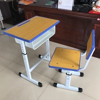 Meubles de classe 700*500, ensembles scolaires, pupitre et chaise pour étudiants, table et chaise d'étude en bois simple pour l'université, ensemble de table et de chaise pour l'école