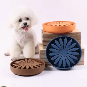 Wholesale Colorful Durable Food Bowl Silicone Material No Choke Large Dog Pet Sniffing Slow Bowl Feeder Lick Mat