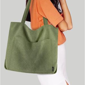 <span class=keywords><strong>Sac</strong></span> fourre-tout de grande capacité <span class=keywords><strong>Sac</strong></span> <span class=keywords><strong>à</strong></span> <span class=keywords><strong>main</strong></span> en velours côtelé pour femmes <span class=keywords><strong>Sac</strong></span> <span class=keywords><strong>à</strong></span> <span class=keywords><strong>main</strong></span> simple personnalisé Teen College pour femmes - Product Image 6