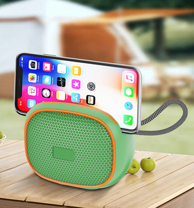 Xinvo mini cho loa Bluetooth với RGB LED chiếu sáng hình trụ điện thoại di động đứng cho các hoạt động ngoài trời và sử dụng máy tính - Product Image 4