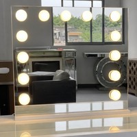 Table de toilette moderne en panneaux de bois assemblés avec éclairage LED, bureau de maquillage, table de chevet et table de rangement pour le pied de lit