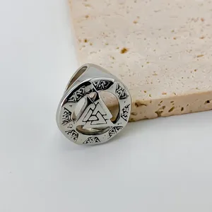 EManco Anello Unisex Classico in Acciaio Inossidabile con Design Geometrico a Triangolo, Gioiello Punk per Feste, Spedizione in 48 Ore - Product Image 6