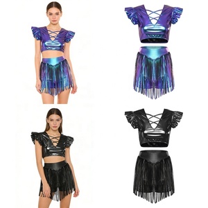 Robe de compétition de danse de salon personnalisée pour femmes, tenue de danse métallique, haut court à manches volantées et short pour la danse jazz - Product Image 1