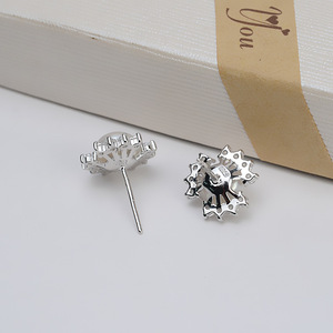 Accessoires DIY Édition Coréenne Boucles d'oreilles clous en argent S925 de qualité supérieure, populaires en Europe et en Amérique, supports vides pour perles, bijoux féminins - Product Image 4