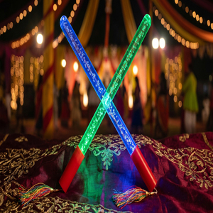 Varitas Dandiya Profesionales Multicolores con Luces, Borlas Decorativas y Mango Cómodo para Garba - Product Image 1