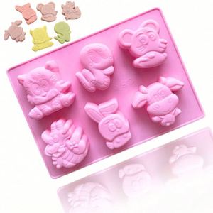 Moule en silicone en forme de lapin de dessin animé pour gâteaux, bougies et savons, fabrication OEM/ODM - Product Image 1