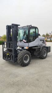 Montacargas Todoterreno de 3-7 Toneladas, Potente, Económico, 4x4, Altura de Elevación de 3m-7m, Diésel, Robusto, Estándar EPA Eur5 - Product Image 2