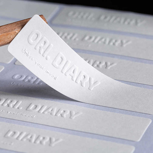 Etiquetas Adhesivas Impermeables Personalizadas del Fabricante Chino para Empaquetado de Alfabeto y Botellas de Agua - Product Image 3