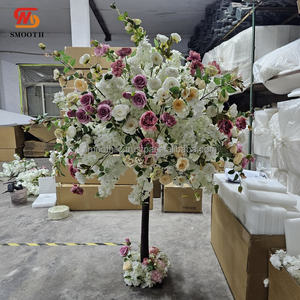 Centro de Mesa Decorativo para Bodas y Eventos Estilo Bosque, con Hierba Artificial, Flores y Árboles - Product Image 6