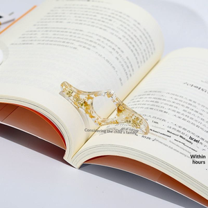 Segnalibro in Resina Trasparente con Fiori Secchi, Segnalibro Artistico in Resina Epossidica per Libri, Regalo Decorativo per la Lettura - Product Image 5