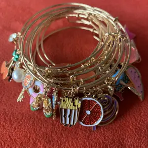 Gelang Desain Baru Perempuan Teengars Enamel Charm Gelang Dapat Dikembangkan Gelang Jimat Warna-warni Bling Anak Gelang Pesona Kustom