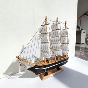 Modèle de bateau à voile en bois fait main avec <span class=keywords><strong>coque</strong></span> noire, figurine de <span class=keywords><strong>voilier</strong></span> nautique dans une boîte, pour la décoration de la maison, du bureau ou comme cadeau - Product Image 2