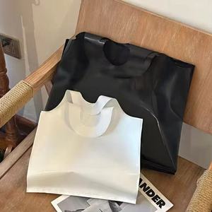 Sac en <span class=keywords><strong>plastique</strong></span> <span class=keywords><strong>noir</strong></span> MU, sac à main, sac de shopping grande capacité, sac en <span class=keywords><strong>plastique</strong></span> pour emballer des vêtements, des cadeaux, des courses, sacs en <span class=keywords><strong>plastique</strong></span> populaires avec poignée - Product Image 1