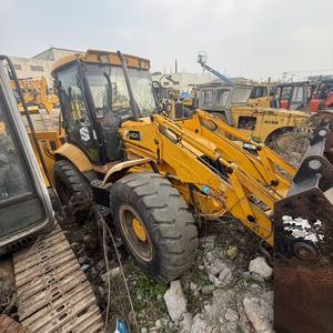 Chargeuse-pelleteuse JCB 4CX haute performance, équipement de construction durable pour travaux d'excavation et de chargement intensifs - Product Image 4