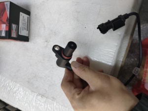 เซ็นเซอร์ตำแหน่งเพลาข้อเหวี่ยงเครื่องยนต์แท้ OEM CPS 39180-03251 สำหรับรถยนต์ฮุนไดและเกีย - Product Image 3