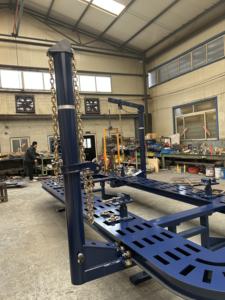 Équipement de réparation de carrosserie automobile en acier Hongtech HOT-M4 et banc de tirage pour débosselage avec soudeuse par points certifiée CE - Product Image 3