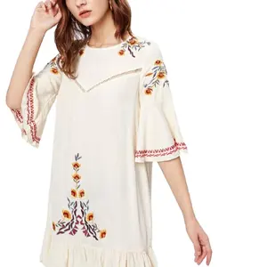 אופנה נשים חוף Boho רקמה חלולה מתוך כותנה מיני שמלה