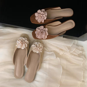 Demi-chaussons d'été à fleurs pour femmes, sabots mignons, chaussures plates en <span class=keywords><strong>daim</strong></span> à bout carré fermé pour femmes <span class=keywords><strong>Mules</strong></span> - Product Image 1
