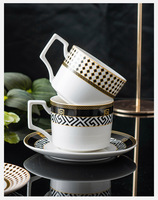 Ensemble de vaisselle d'hôtel en céramique à bord doré de style européen de luxe tasse à café de petit déjeuner assiette à steak vaisselle assiette plate