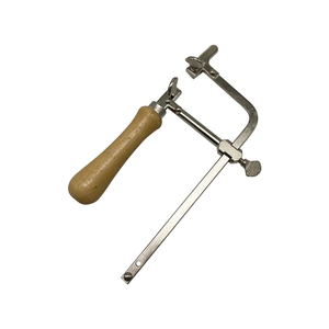 Scie de bijoutier réglable Scie <span class=keywords><strong>à</strong></span> <span class=keywords><strong>main</strong></span> <span class=keywords><strong>à</strong></span> cadre en forme de U CT030 pour <span class=keywords><strong>la</strong></span> coupe de précision dans le travail du bois et des métaux - Product Image 4