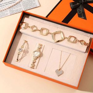 ชุดของขวัญแฟชั่นสำหรับผู้หญิง ซิลเวอร์บ็อกซ์ ไลท์ ลักชัวรี่ อีโค่เฟรนด์ลี่ ผลิตจากโลหะชุบ เหมาะสำหรับเทศกาลฉลองวันแห่งความรัก วันคริสต์มาส และวันวาเลนไทน์ - Product Image 3