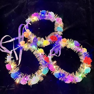 Guirlande lumineuse LED en forme de fleur avec 9 roses dorées, jouet lumineux - Product Image 2