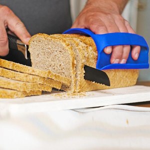 Multi-functional <b>Silicone</b> Anti-scald Non-slip Vegetable Cutting Aid <b>Silicone</b> Anti-slip Heat Insulation Clip Cooking <b>Baking</b> - Product Image 5