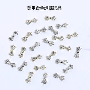 Металлический Роскошный Шикарный чехол для телефона с подвесками, дизайнерские фирменные украшения с логотипом со стразами, аксессуары для рукоделия, 0007 - Product Image 4