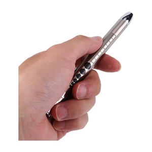 ปากกาตรวจวินิจฉัยทางการแพทย์ พร้อมเกจวัดรูม่านตาและคลิปหนีบ สำหรับแพทย์ พยาบาล นักศึกษา ไฟฉายแสงวอร์มไวท์/แสงขาว - Product Image 3