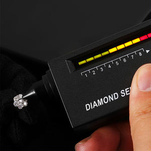 Briljant Iced <span class=keywords><strong>Moissanite</strong></span> 14K Geel Verguld 925 Sterling Zilveren Ronde Dames Elegante Bloemencluster Hiphop Oorbellen - Product Image 6