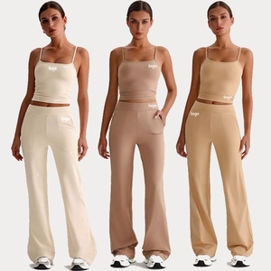 Ensemble de survêtement de yoga pour femmes en gros, avec débardeur à bretelles réglables et pantalon ample, tendance 2025 - Product Image 1