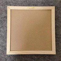 Tableau en feutre avec lettres, chiffres et symboles 10x10 pouces, tableau de messages modifiable avec cadre en bois et porte-bougie en métal